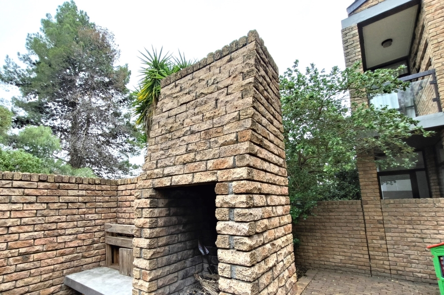 To Let 2 Bedroom Property for Rent in Sonstraal Western Cape